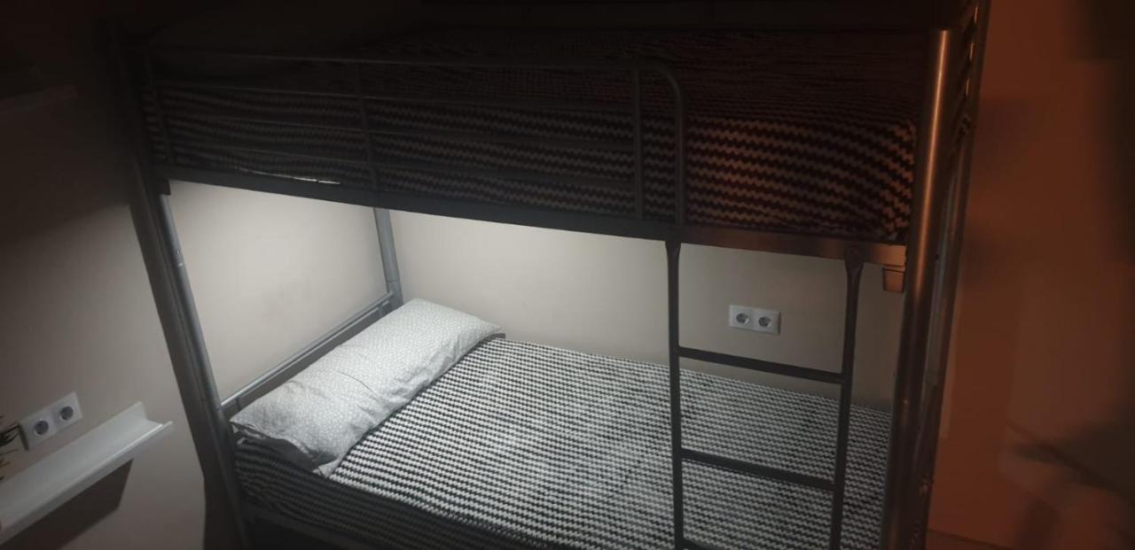 Traveller Host Albergue Madrid Exterior foto